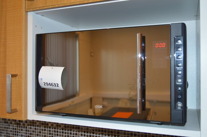 294632-0 Logik Mikrovågsugn L23CB13E