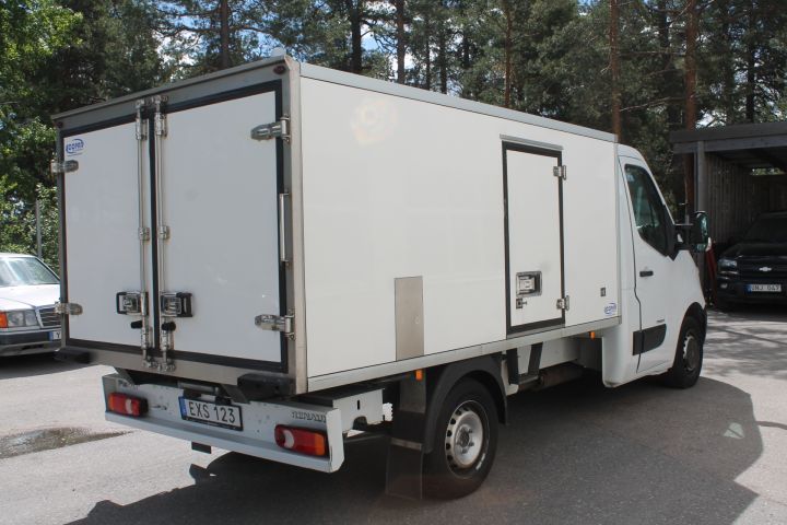 384521-10 Renault Master Fridge / Freezer