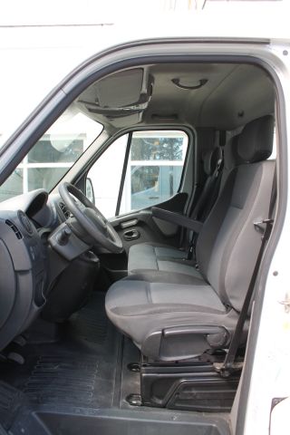 384521-22 Renault Master Fridge / Freezer