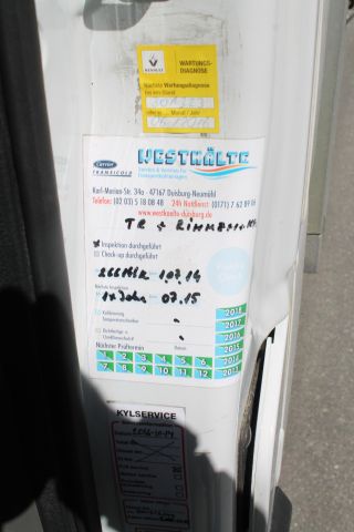 384521-32 Renault Master Fridge / Freezer