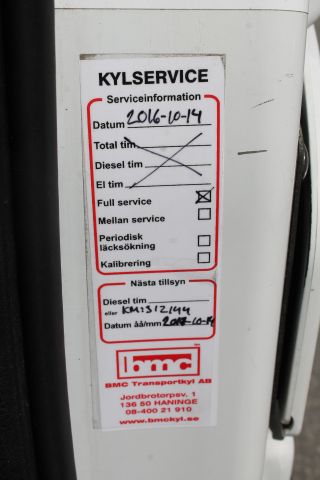 384521-33 Renault Master Fridge / Freezer