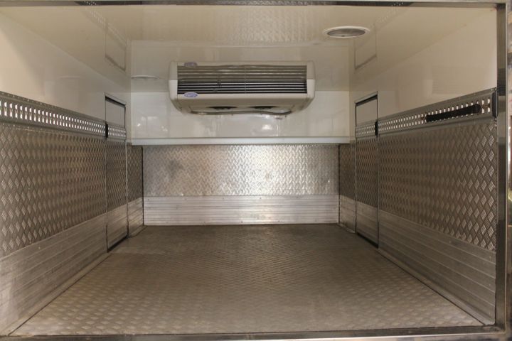 384521-41 Renault Master Fridge / Freezer