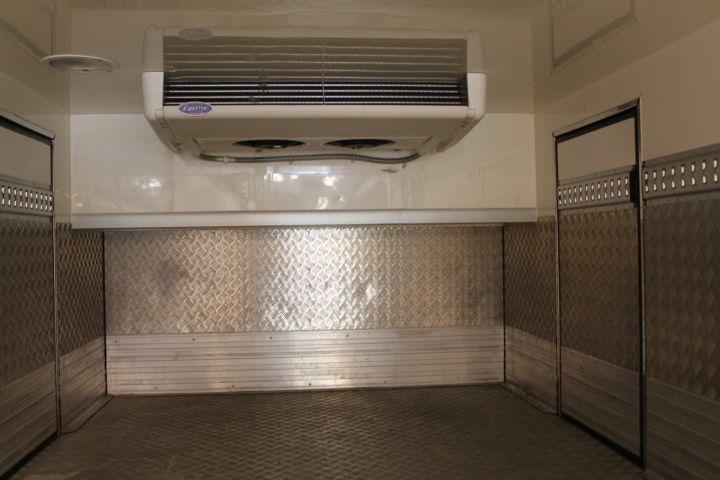 384521-44 Renault Master Fridge / Freezer