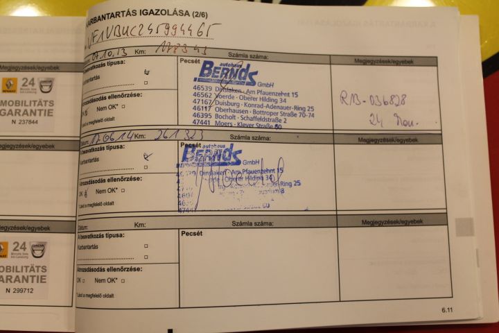 384521-49 Renault Master Fridge / Freezer