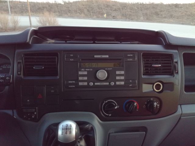 384992-13 Ford Transit Pickup 300S