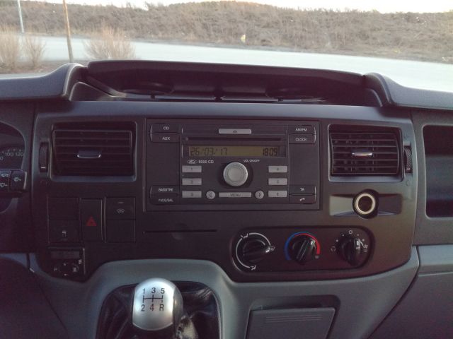 384992-16 Ford Transit Pickup 300S