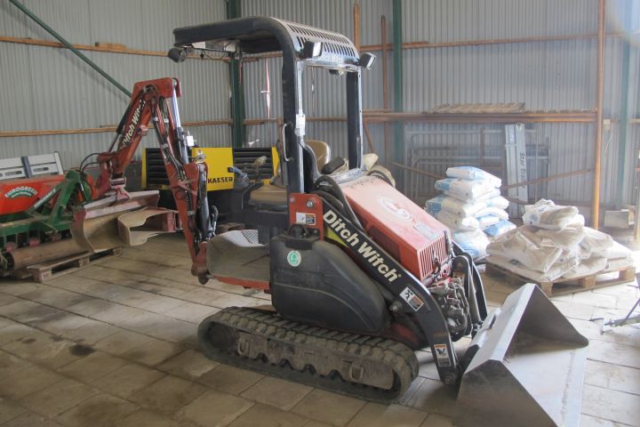 248320-1 Ditch Witch XT 850