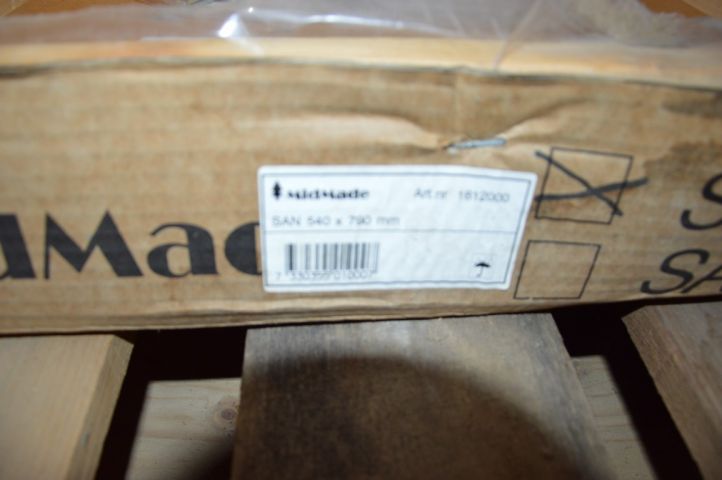 383323-3 Taklucka/Vindslucka 540 x 790