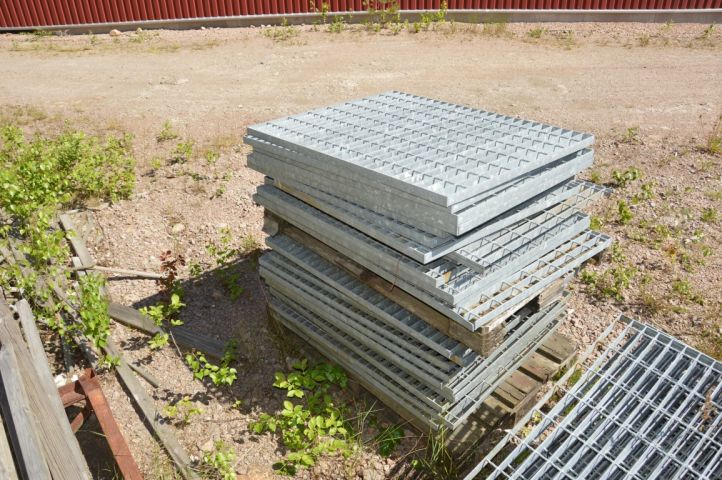 383346-5 Galvaniserat gallerdurkar ca 40 st