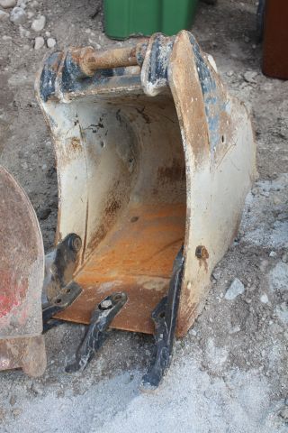 381650-36 CASE CX50B