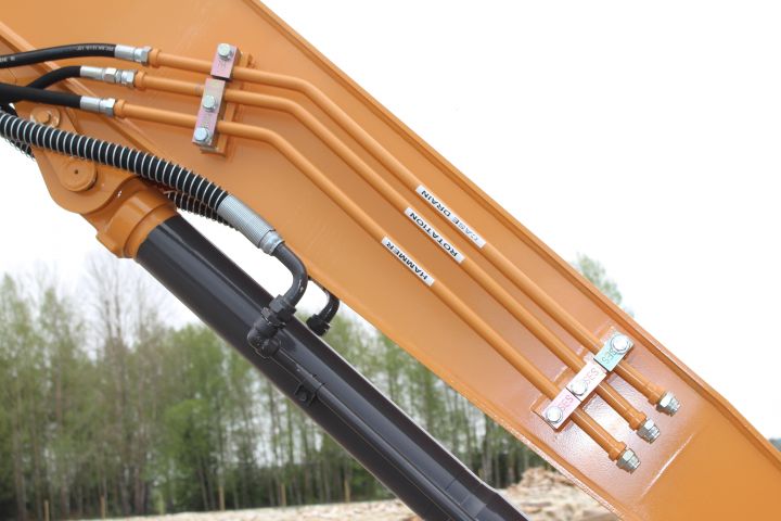 381649-51 CASE CX130D