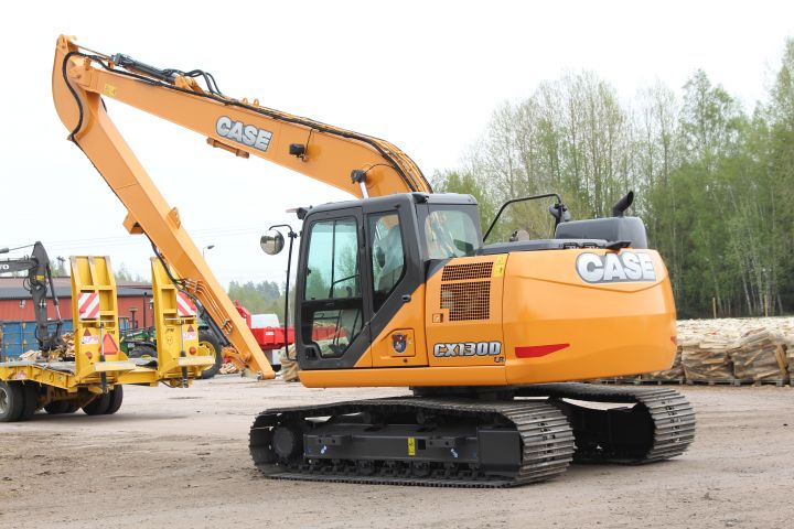 381649-2 CASE CX130D