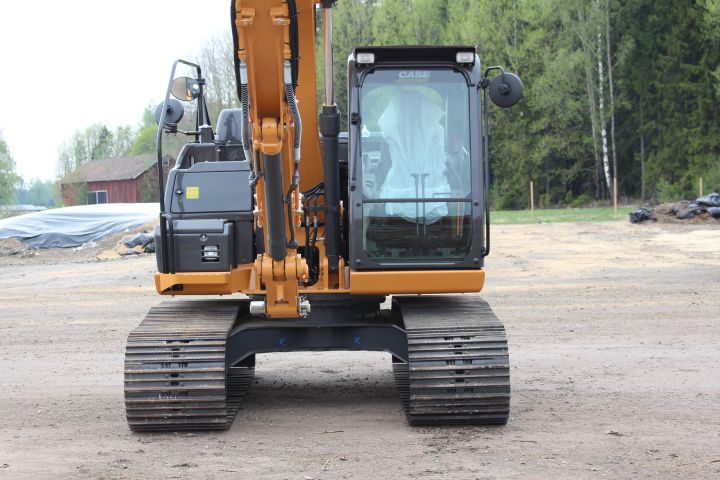 381649-7 CASE CX130D