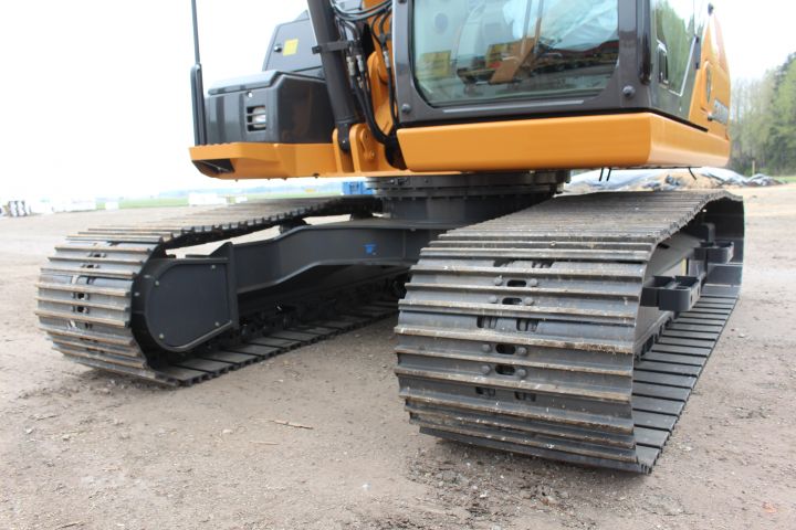 381649-6 CASE CX130D