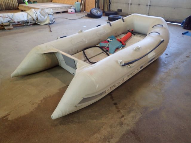 355016-6 QUICKSILVER Inflatable