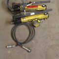 384559-1 Hydrauliska Handpumpar, Enerpac, med domkraft.