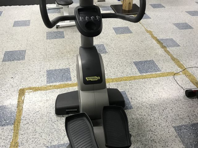 385821-2 Technogym Wave