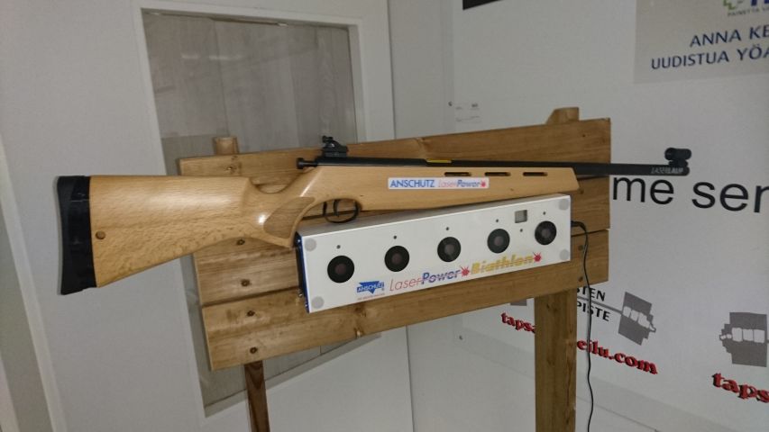 385826-2 Thorax Trainer Pro and Biathlon gun+board