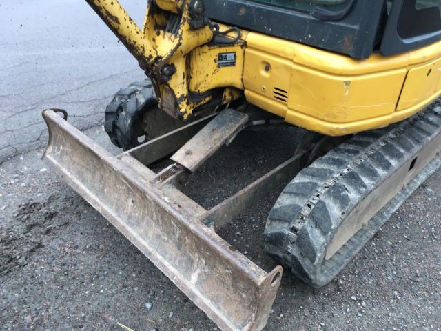 356653-5 Komatsu PC20 MR 2006