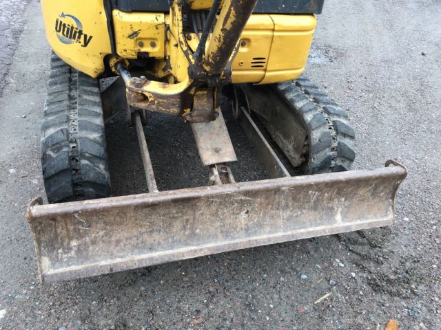 356653-6 Komatsu PC20 MR 2006