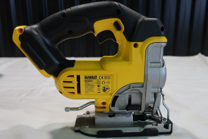 386011-4 JIGSAW DCS331NT-XJ 18V XR without battery