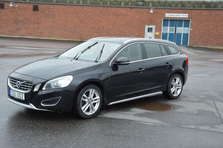 385754-1 VOLVO F + V60 Summum -12