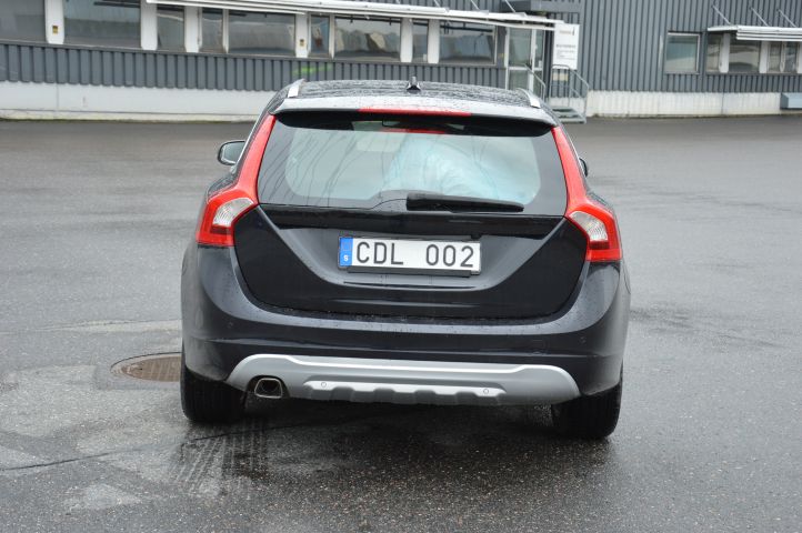 385754-8 VOLVO F + V60 Summum -12