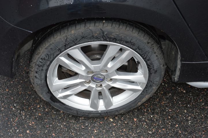 385754-14 VOLVO F + V60 Summum -12