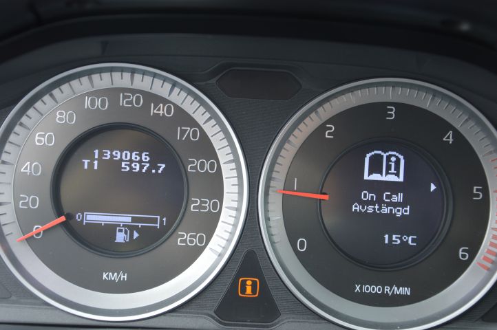 385754-20 VOLVO F + V60 Summum -12