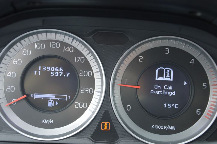 385754-21 VOLVO F + V60 Summum -12