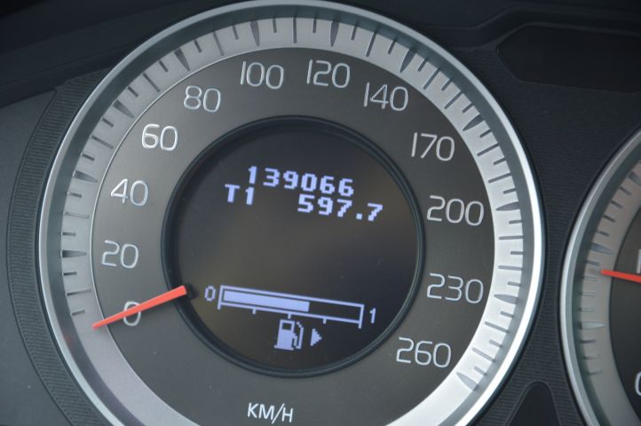 385754-24 VOLVO F + V60 Summum -12