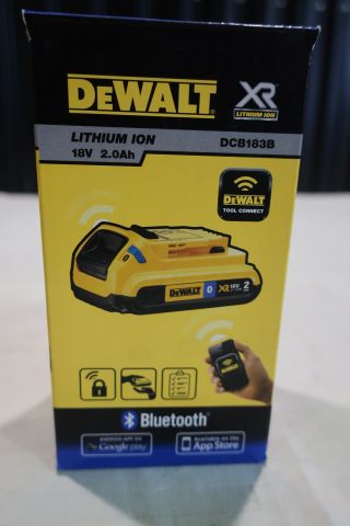 311472-4 BATTERY DCB141-XJ  and