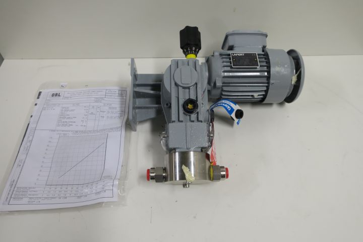 384397-1 Plunger metering pump OBL RB 40