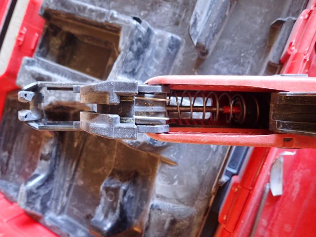 355319-7 HILTI Gipspistol