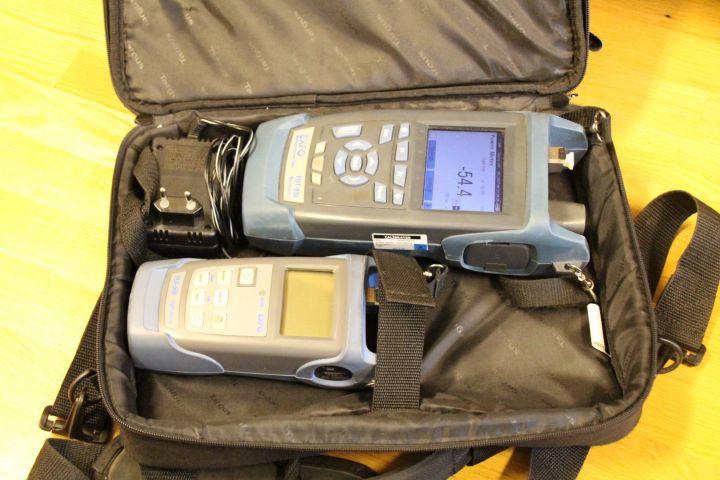 380689-1 Testutrustning fiber EXFO FOT-930 MaxTester 2 inkl. Light Source