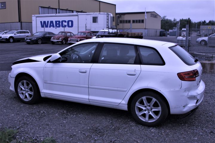 387981-3 Audi A3 TDI Sportsback, krockad, rep.pobjekt . 2013.