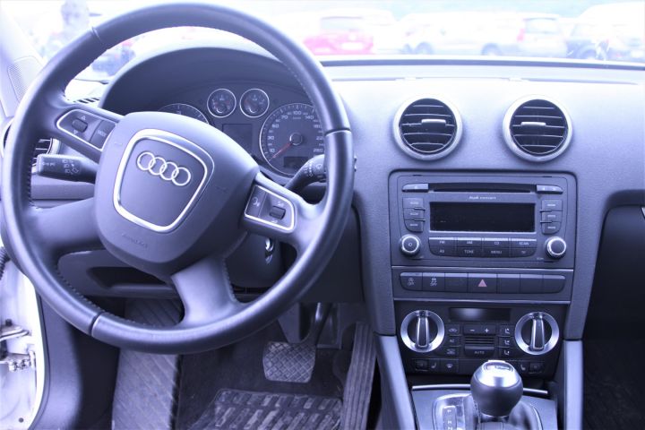 387981-25 Audi A3 TDI Sportsback, krockad, rep.pobjekt . 2013.