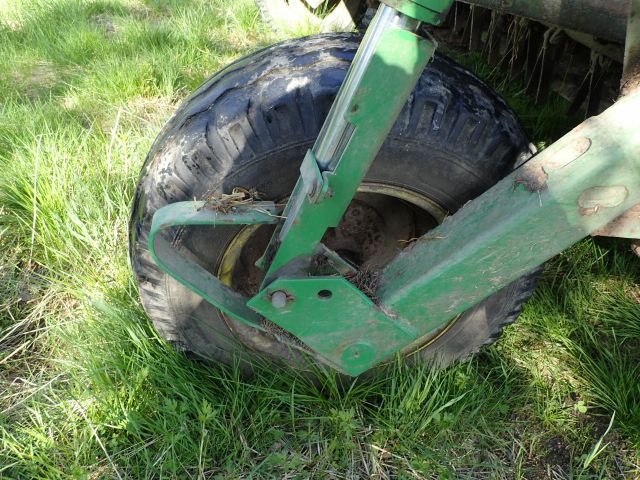 355396-11 Mower cross JOHN DEERE 1365