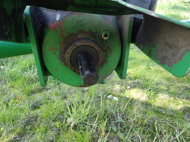 355396-38 Mower cross JOHN DEERE 1365