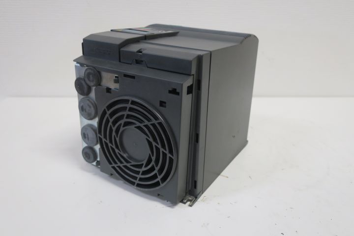 387756-3 Siemens Micromaster Vector 6SE3221-5DC40