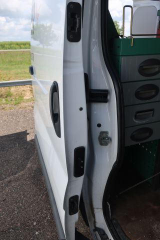 386116-44 Trafic 2.0 dCi Skåp, dragkrok,  verkstadsinredning, 114hk. -10