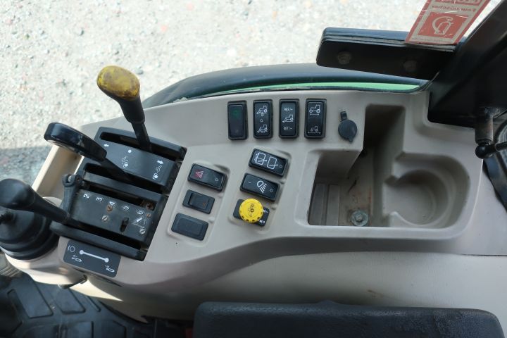 388133-18 JOHN DEERE 3720