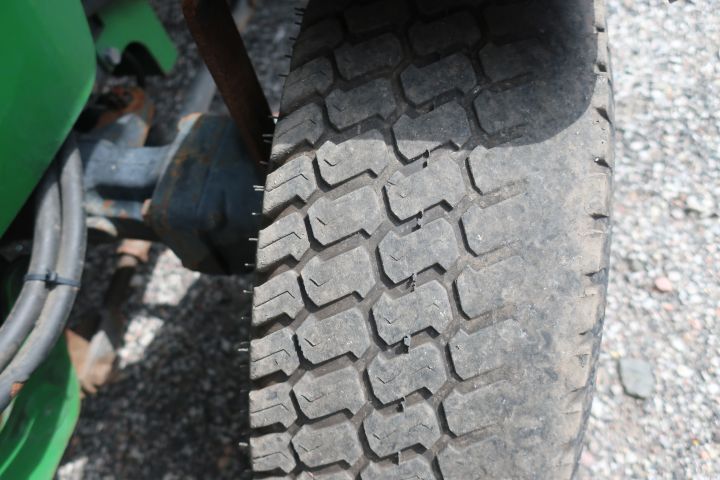 388133-29 JOHN DEERE 3720