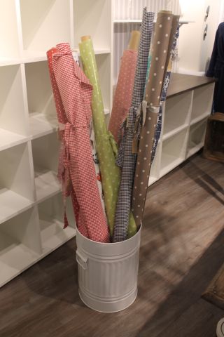 367962-2 Wax tablecloths