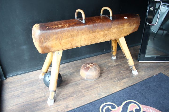 388297-3 Gymnastikplint och medicinbollar