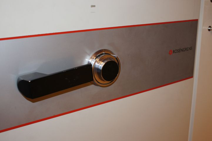 268037-6 Säkerhetsskåp ROSENGREN