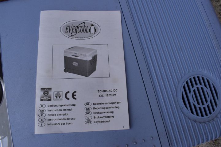 389464-5 Evercool EC - 985 Thermoelectric Cooler and Warmer