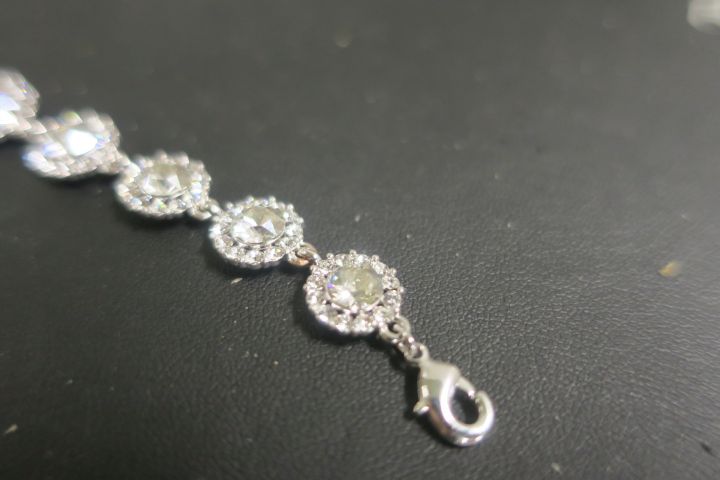 389419-3 Armband Lily and Rose (Fri frakt)