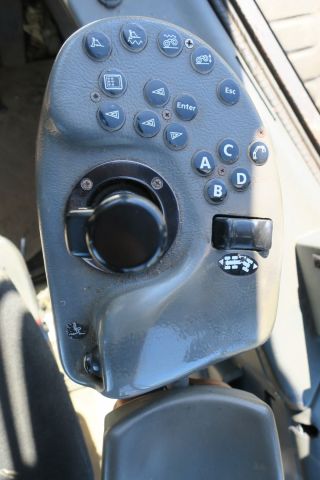 389968-21 Valmet 890.3 med timmerrede och dumperflak 2006