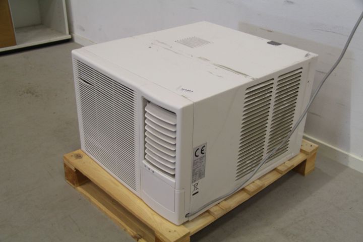 377096-3 AC- fönster variant  ca 56 x 69 x 40 cm